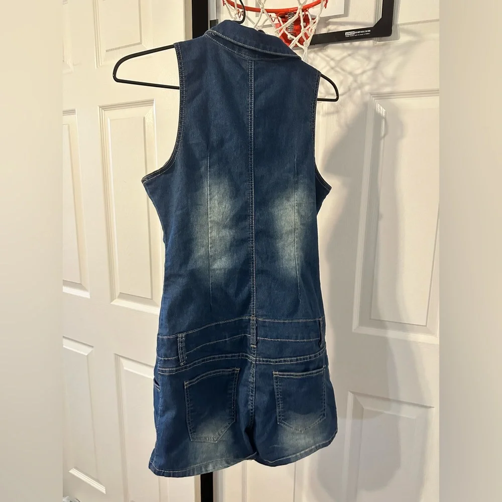 V.I.P. Jeans Rumper - Picture 2 of 3